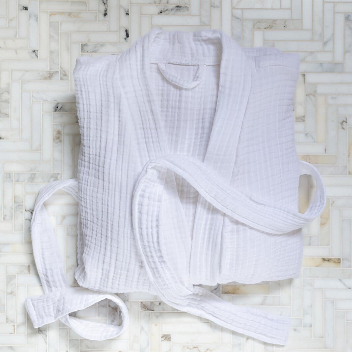 Unisex Turkish Cotton Robe in White, Lightweight and Absorbent Turkish Cotton Towels. Luxuriously Soft and Eco-Friendly.