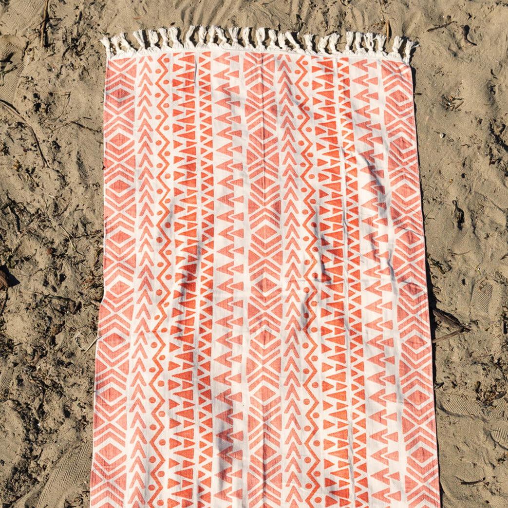 Bodrum Peshtemal, Lightweight and Quick-Drying Turkish Peshtemal Beach Towels. Versatile and Eco-Friendly.