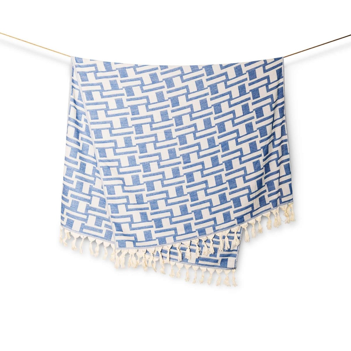 Catania Peshtemal, Lightweight and Quick-Drying Turkish Peshtemal Beach Towels. Versatile and Eco-Friendly.